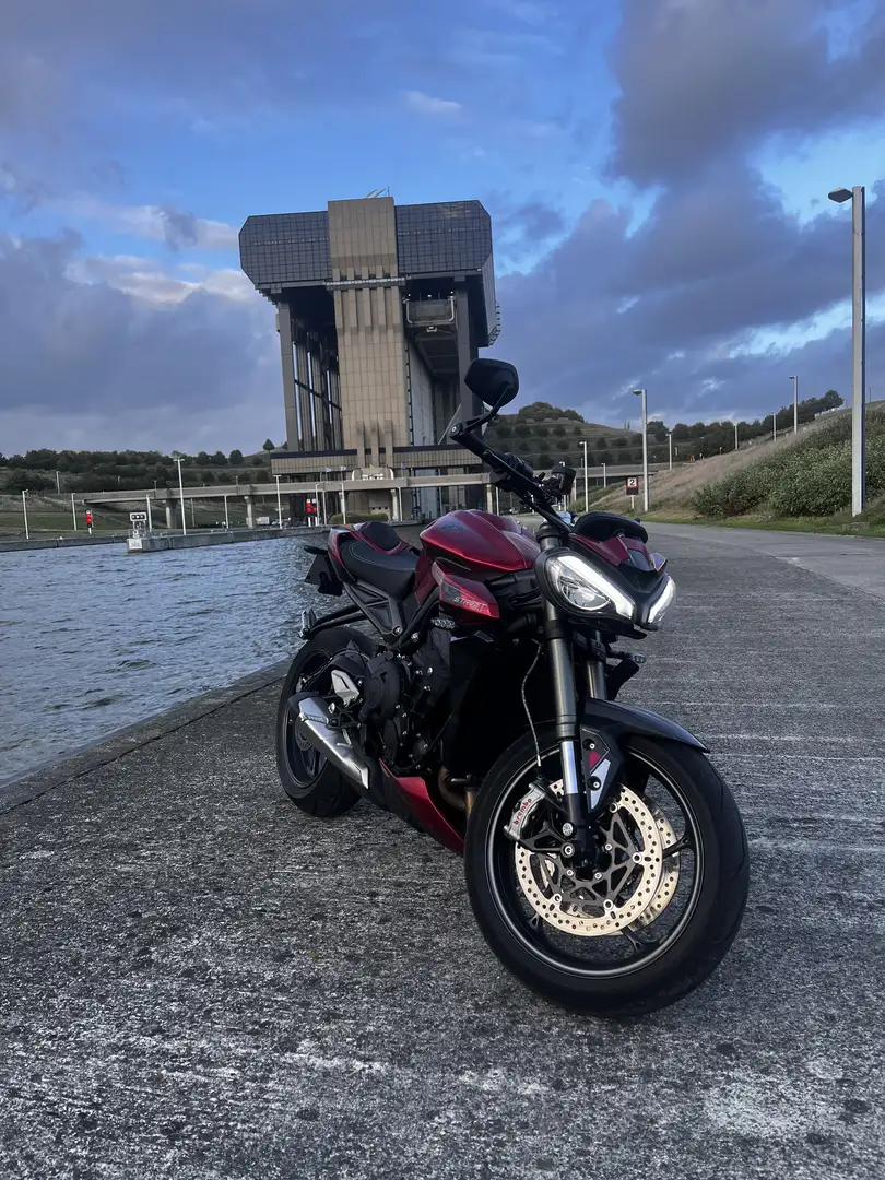 Triumph Street Triple RS - 1