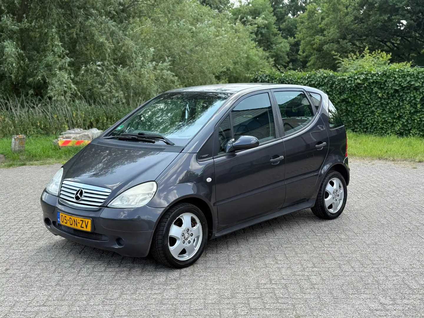Mercedes-Benz A 160 Elegance NIEUWE BANDEN I INRUILKOOPJE Grijs - 1