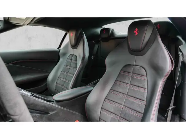Ferrari Roma view 14