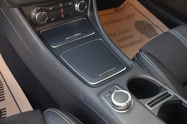 Mercedes-Benz Cla view 10