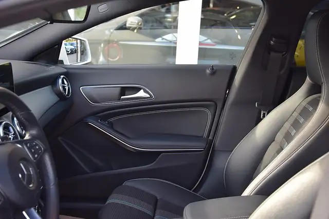 Mercedes-Benz Cla view 5
