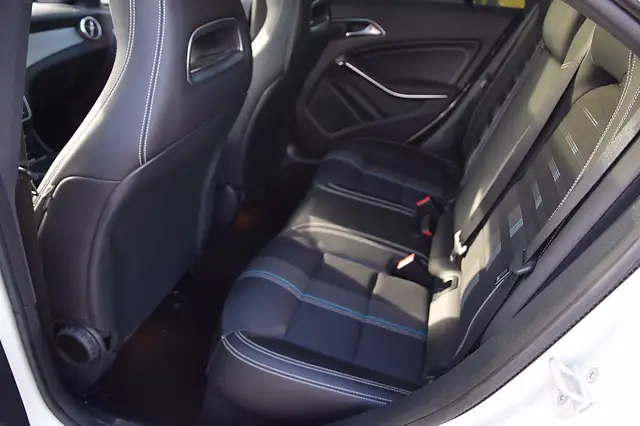 Mercedes-Benz Cla view 15