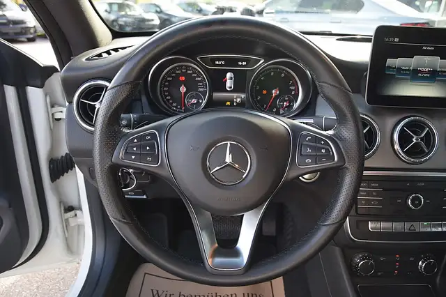Mercedes-Benz Cla view 7