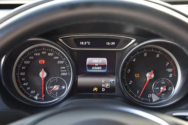 Mercedes-Benz Cla view 8