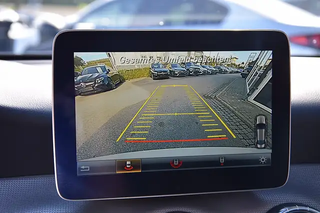 Mercedes-Benz Cla view 12