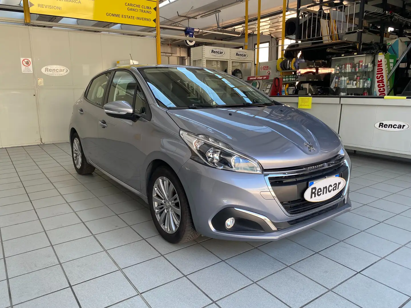 Peugeot 208 208 5p 1.2 Gris - 1