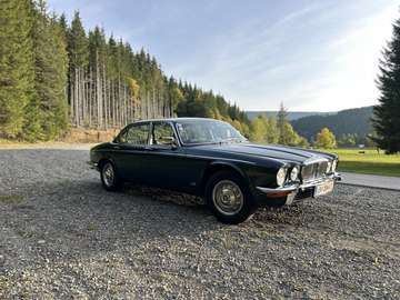 Daimler Sovereign 4.2