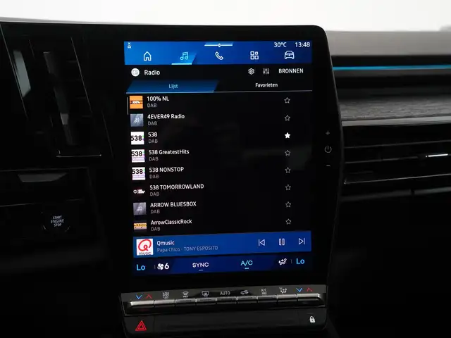 Renault Austral view 12