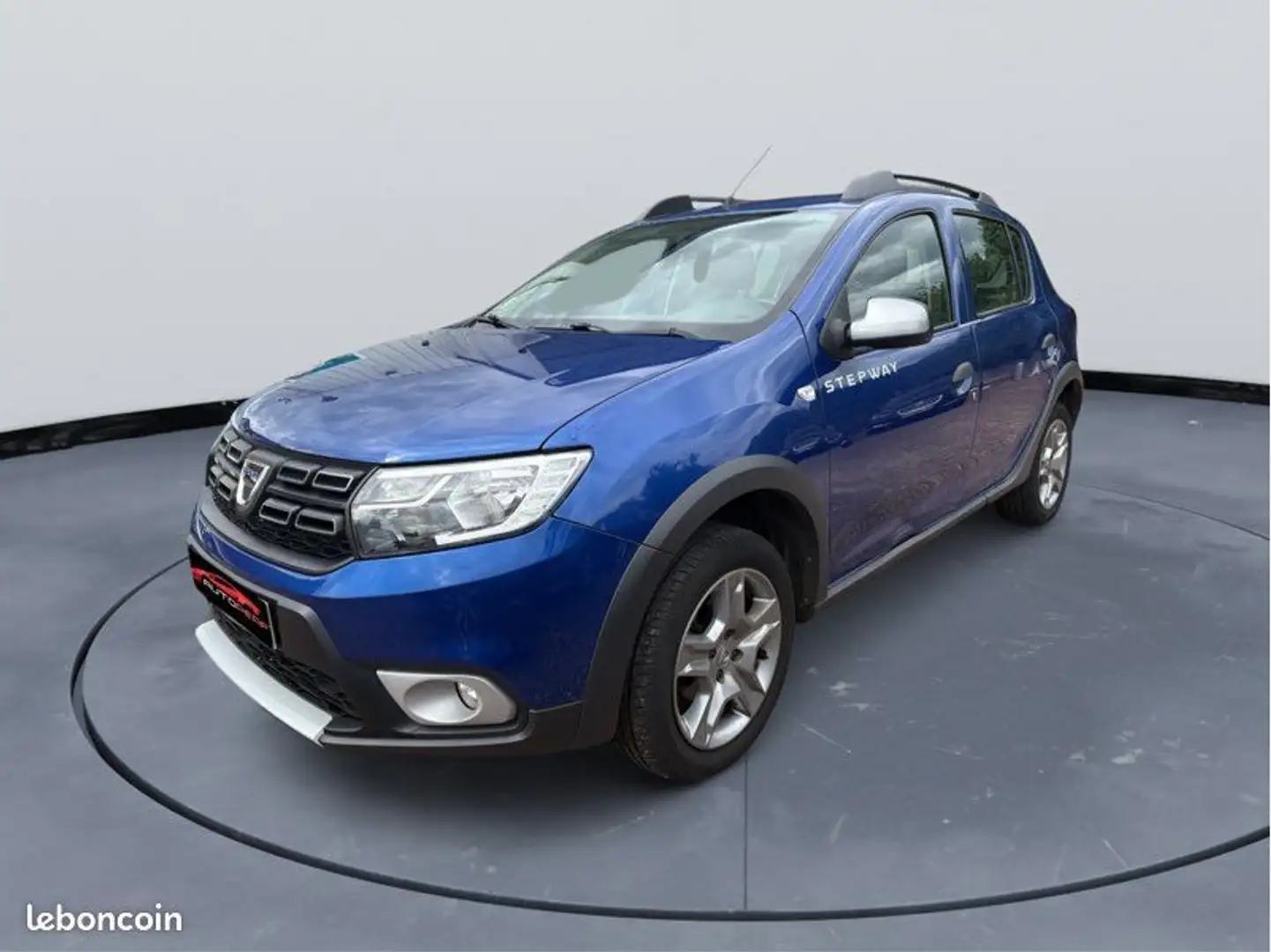 Dacia Sandero stepway 1.0 Sce 100 ch prestige Climatisation Regulateur de vitesse caméra recul gps- bluethooh - 1