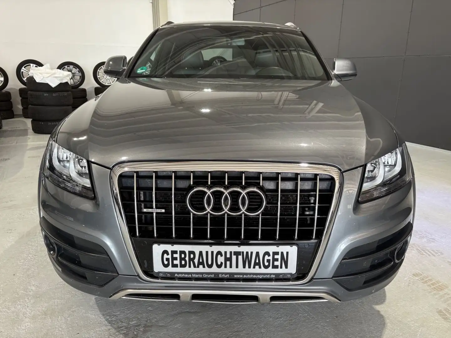 Audi Q5 3.0 TDI  quattro*Leder*Navi*Panodach* Gris - 2
