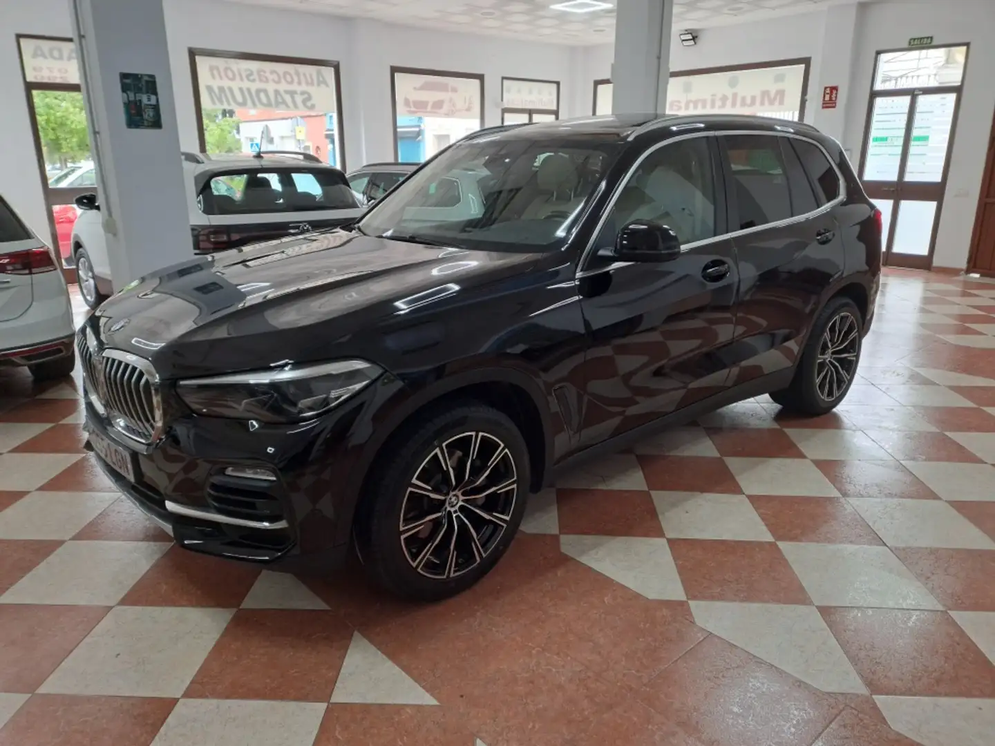 BMW X5 xDrive 25dA Noir - 1