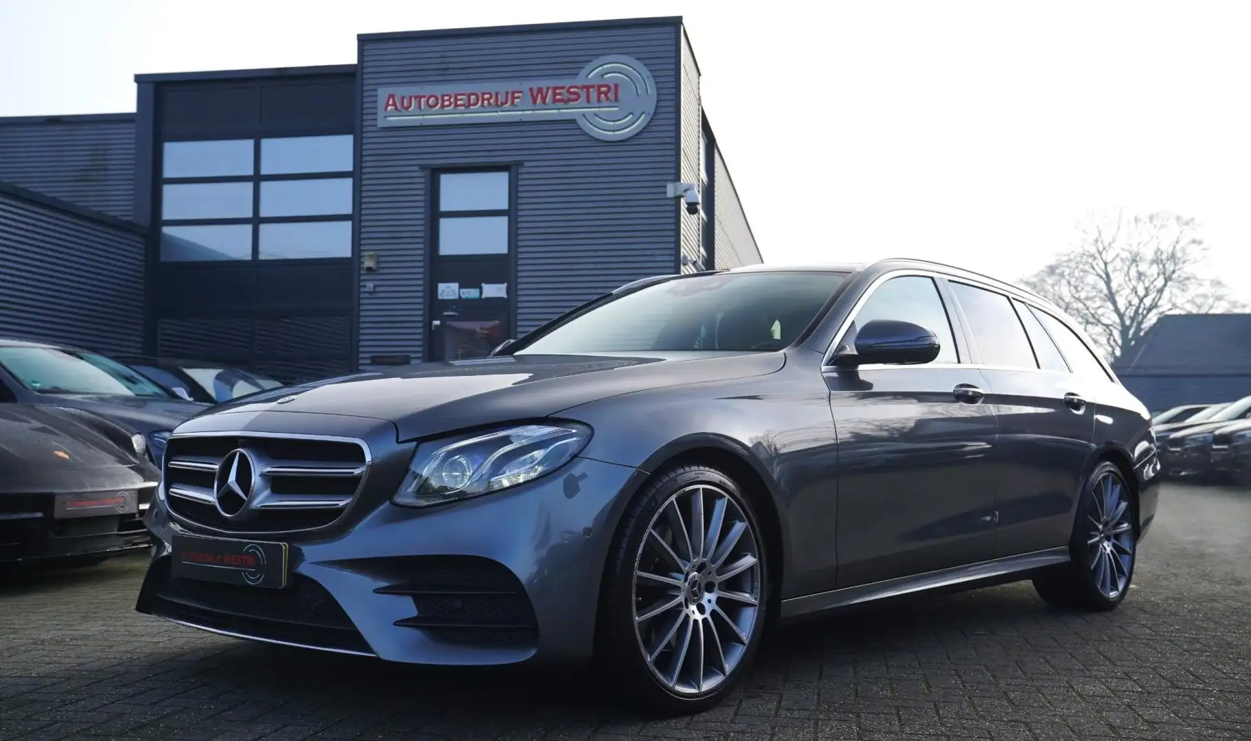 Mercedes-Benz E 250 Estate Premium Plus | Burmester | 360 Camera Grijs - 1