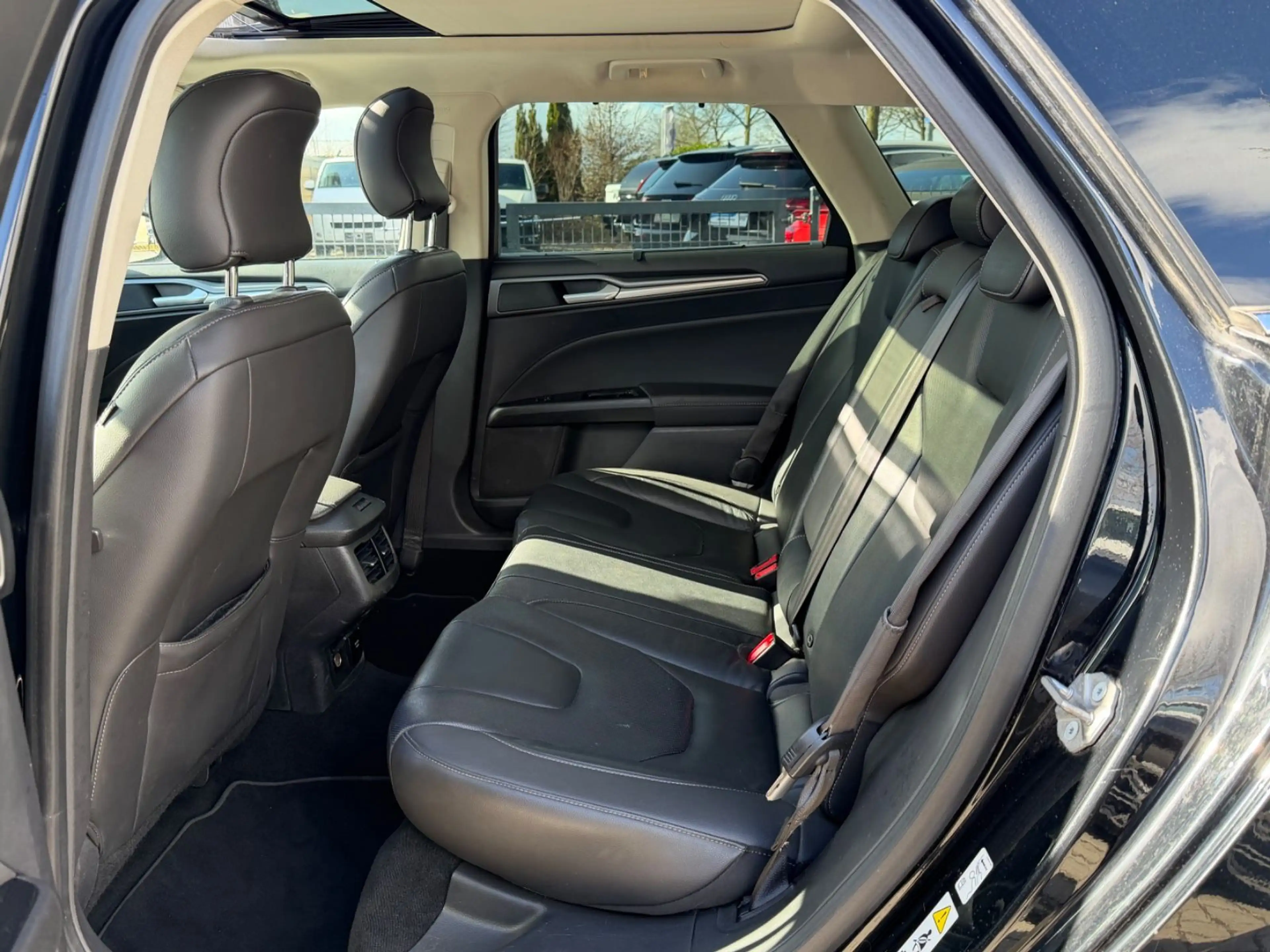 Ford Mondeo 2.0 Turnier Titanium Pano Memory Kamera — photo 15