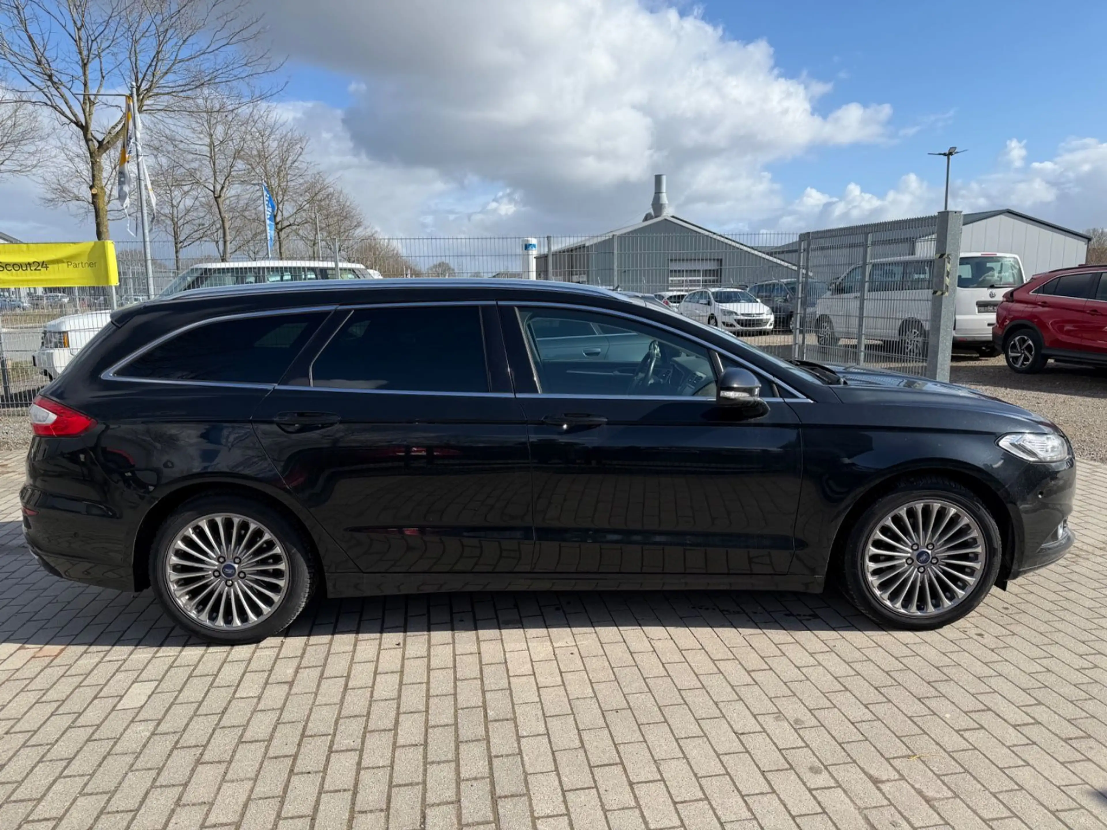 Ford Mondeo 2.0 Turnier Titanium Pano Memory Kamera — photo 4