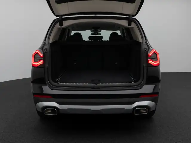 BMW X3 view 13