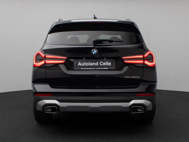 BMW X3 view 8