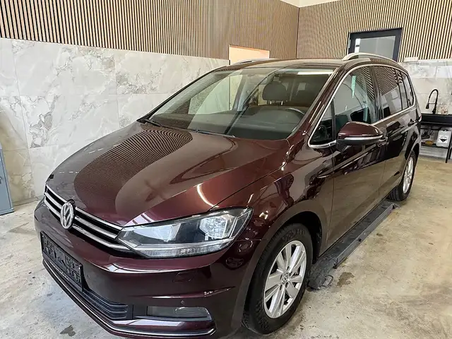 Volkswagen Touran Highline 2,0 SCR TDI DSG 7SITZE  AHK Navi  Keyl...