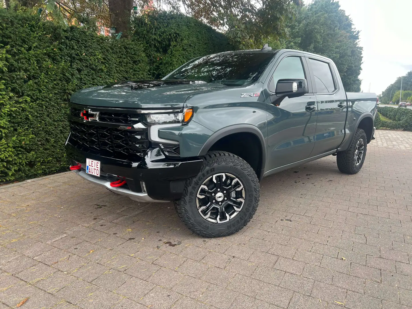Chevrolet Silverado ZR2 Crew Cab 6.2 L - V8 € 74.900,- excl btw Gris - 2
