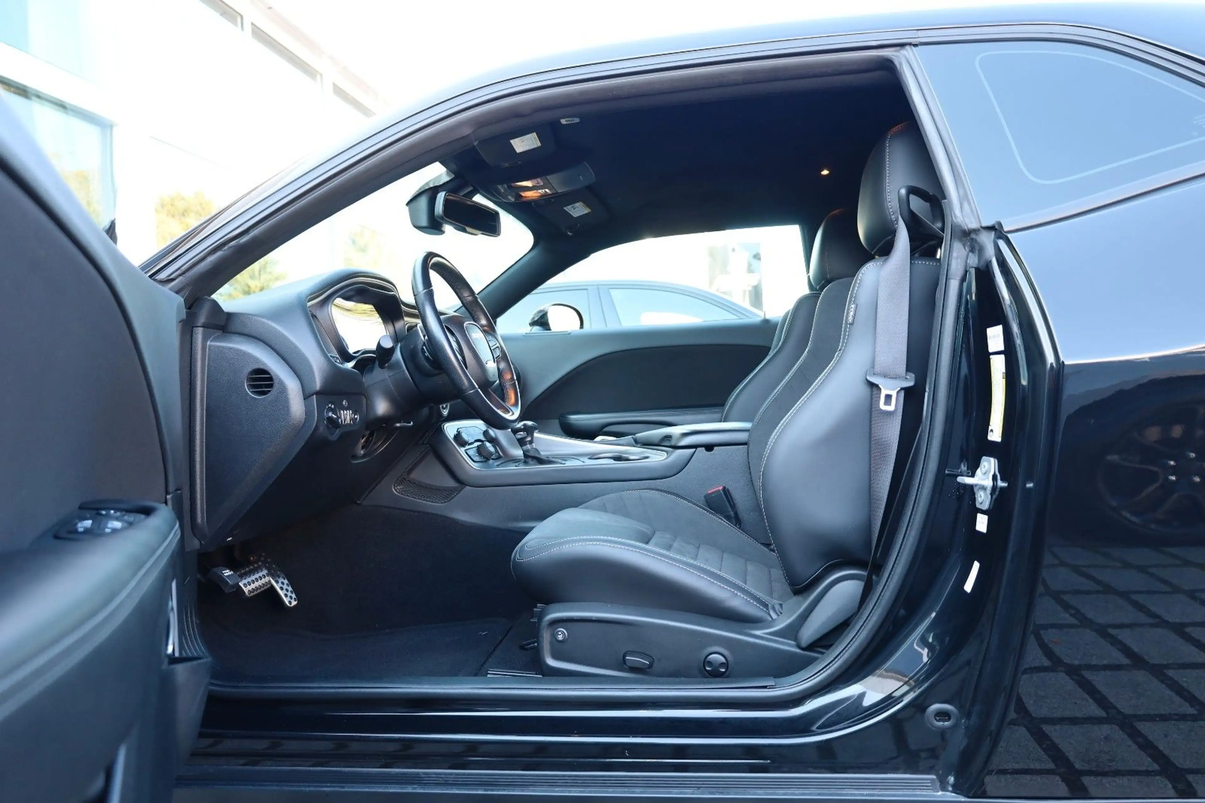 Dodge Challenger 5.7 R/T/KAMERA/TEMP/AMBIE/BTH/MFL/R20 — photo 9