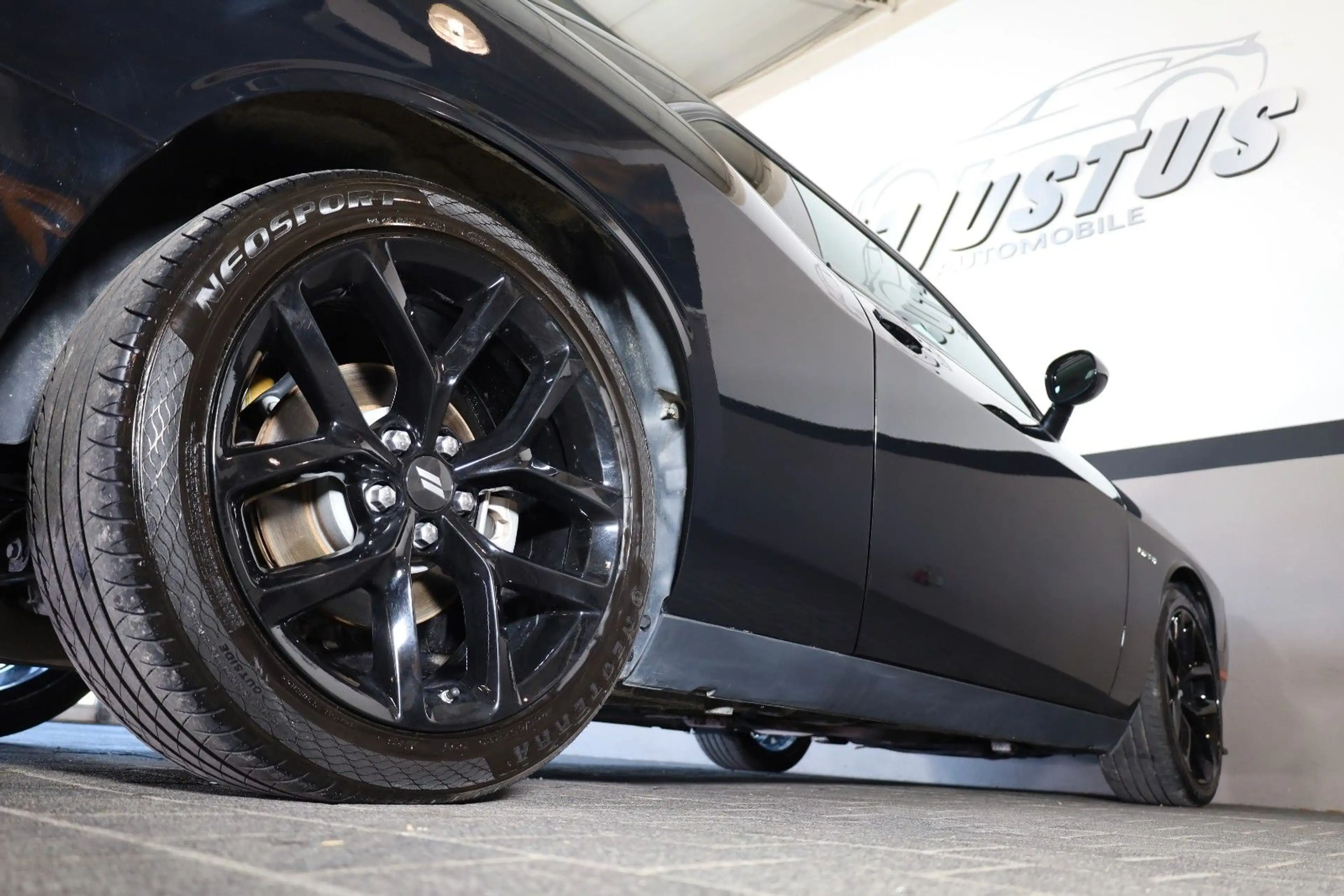 Dodge Challenger 5.7 R/T/KAMERA/TEMP/AMBIE/BTH/MFL/R20 — photo 8