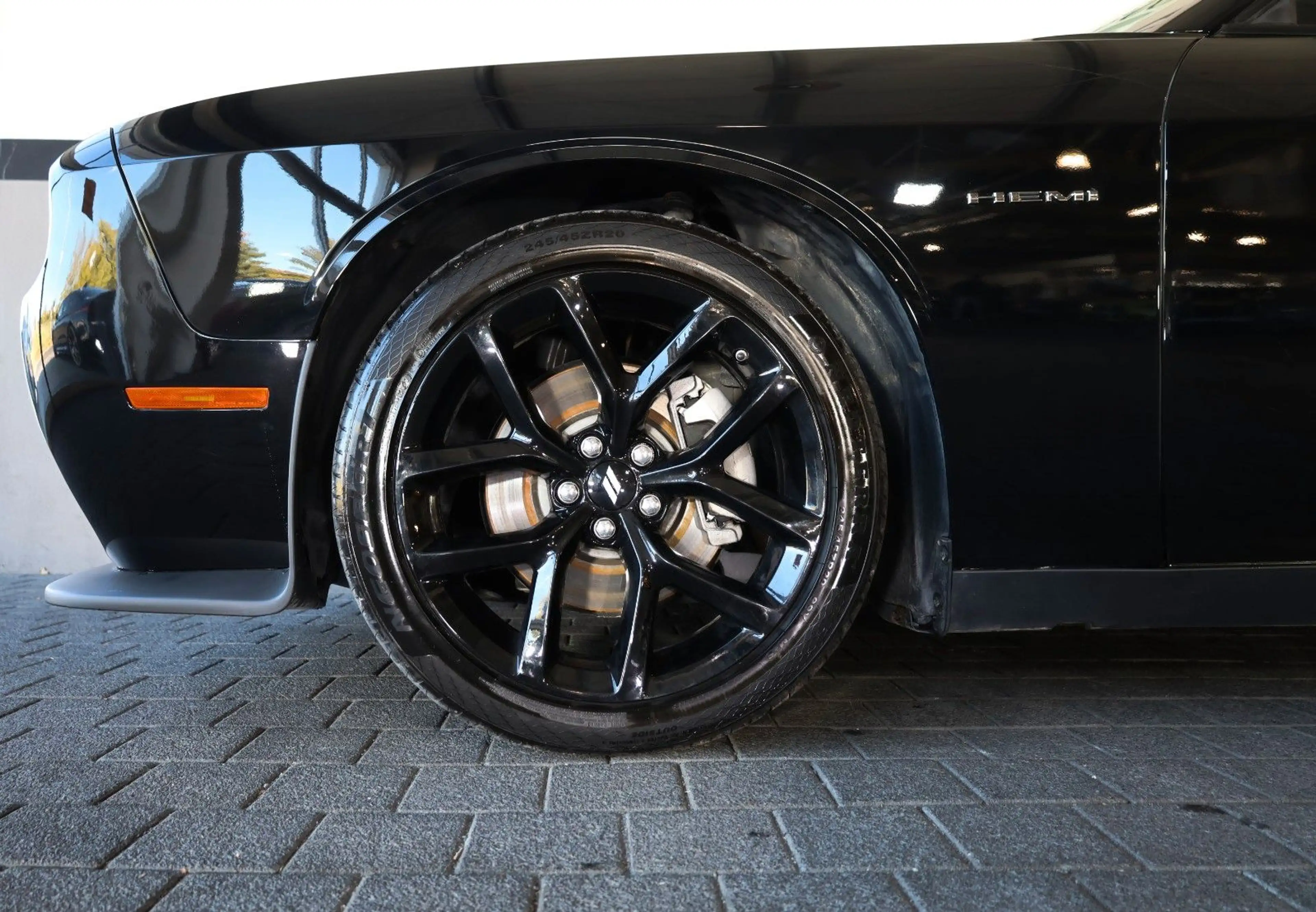 Dodge Challenger 5.7 R/T/KAMERA/TEMP/AMBIE/BTH/MFL/R20 — photo 4