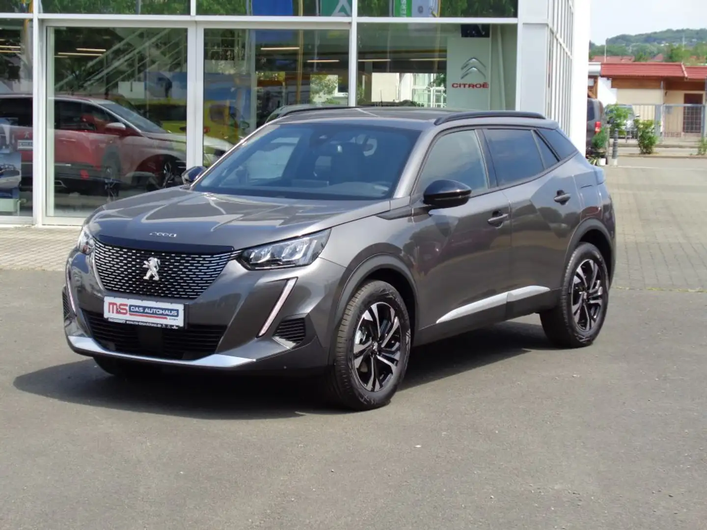 Peugeot 2008 PureTech 130 EAT8 Allure Pack Grau - 1