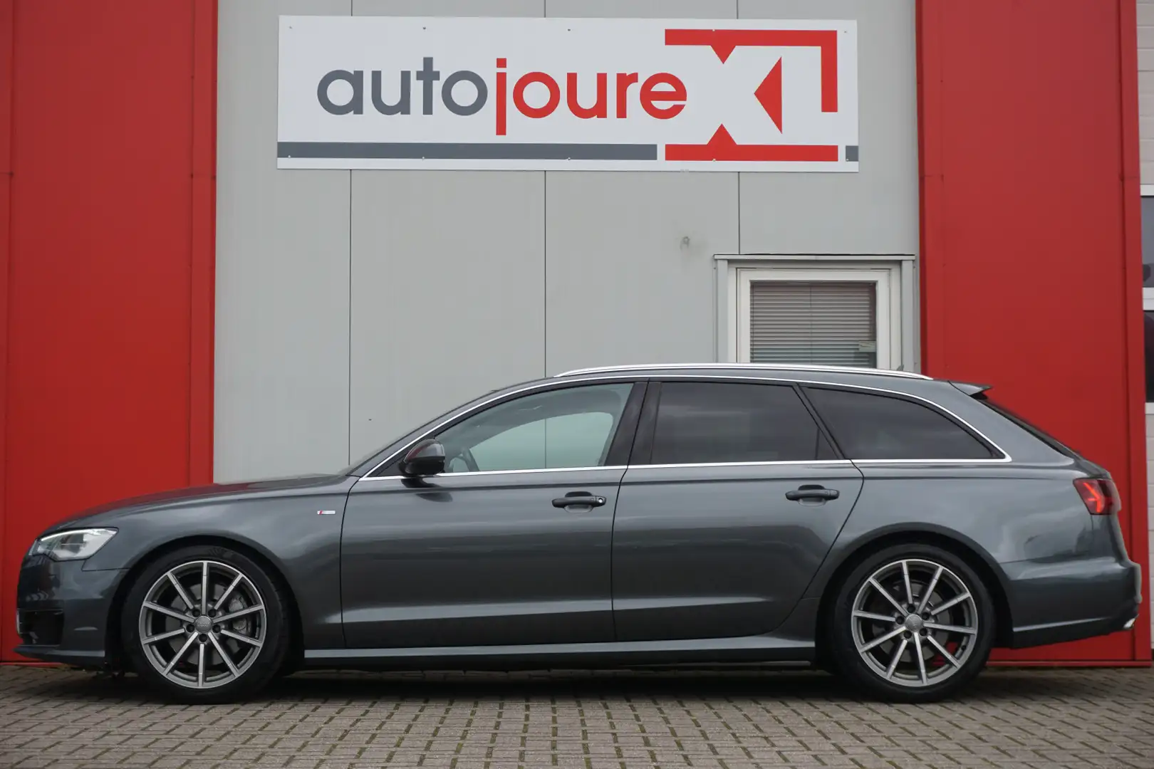 Audi A6 Avant 3.0 TDI Quattro Premium Edition | 2x S-Line Grijs - 2