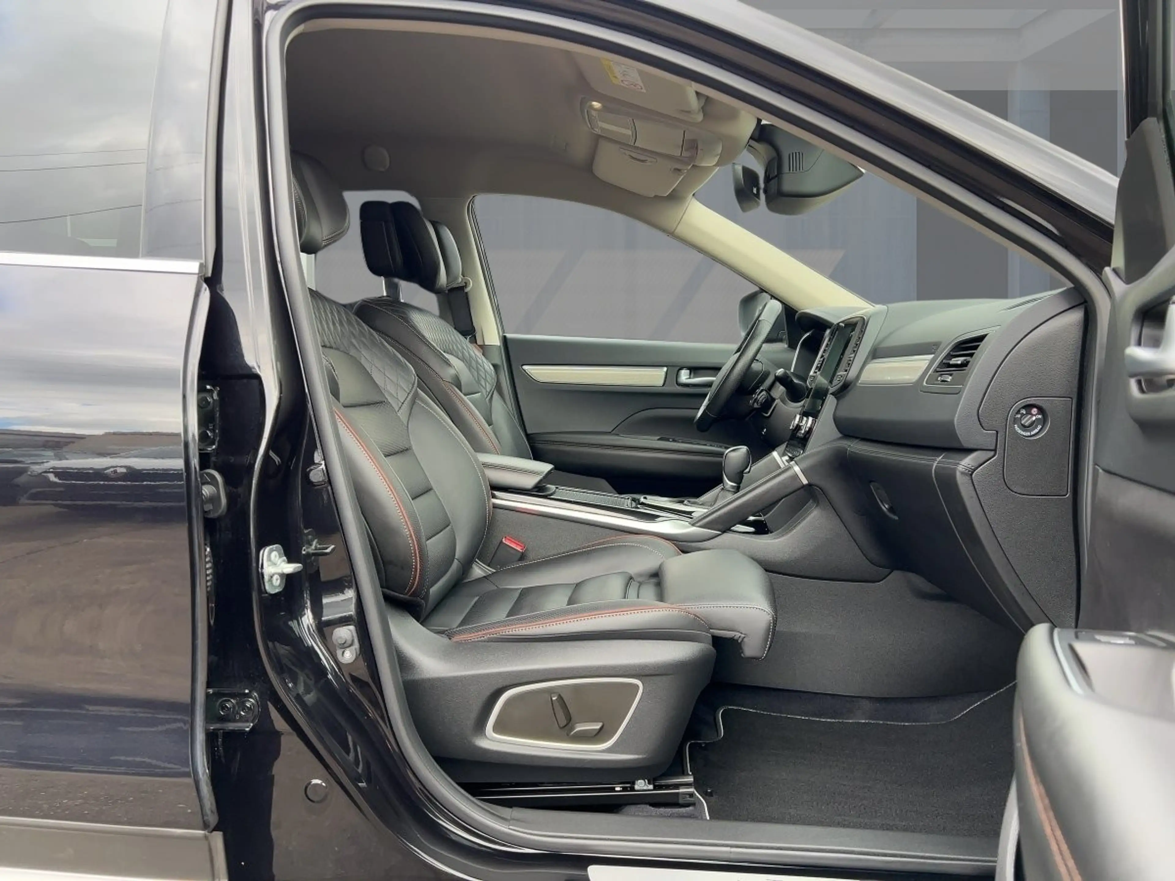 Renault Koleos INITIALE PARIS 4x4 dCi 185 X-TRONIC SELBSTPARKEND — photo 8