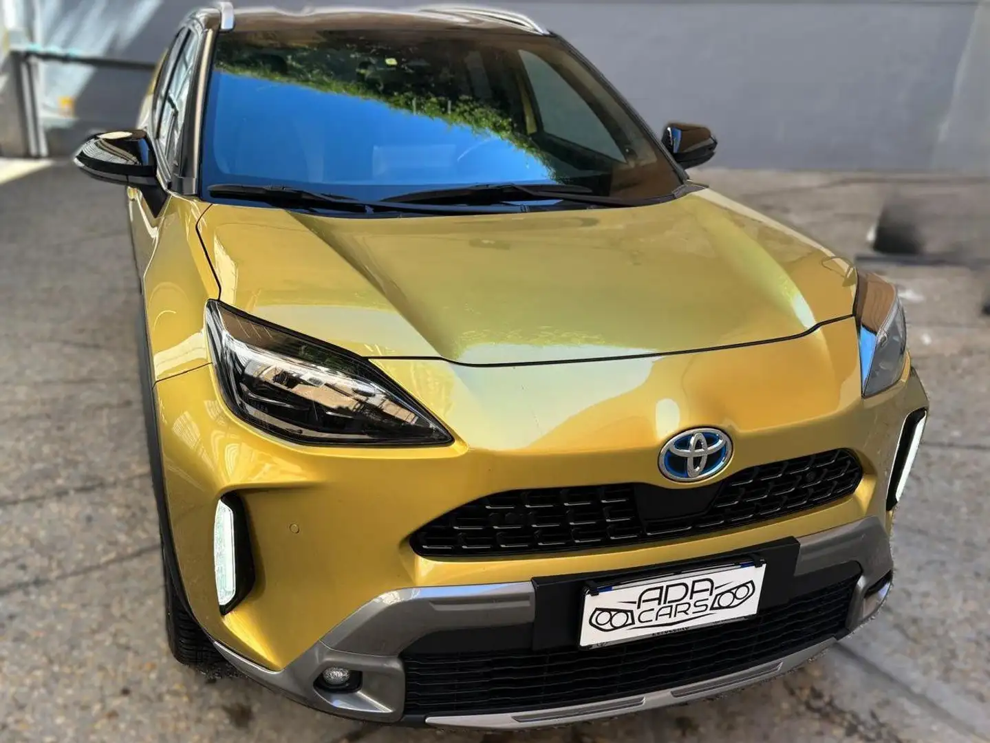 Toyota Yaris Cross 1.5h Premiere 116cv e-cvt Oro - 2