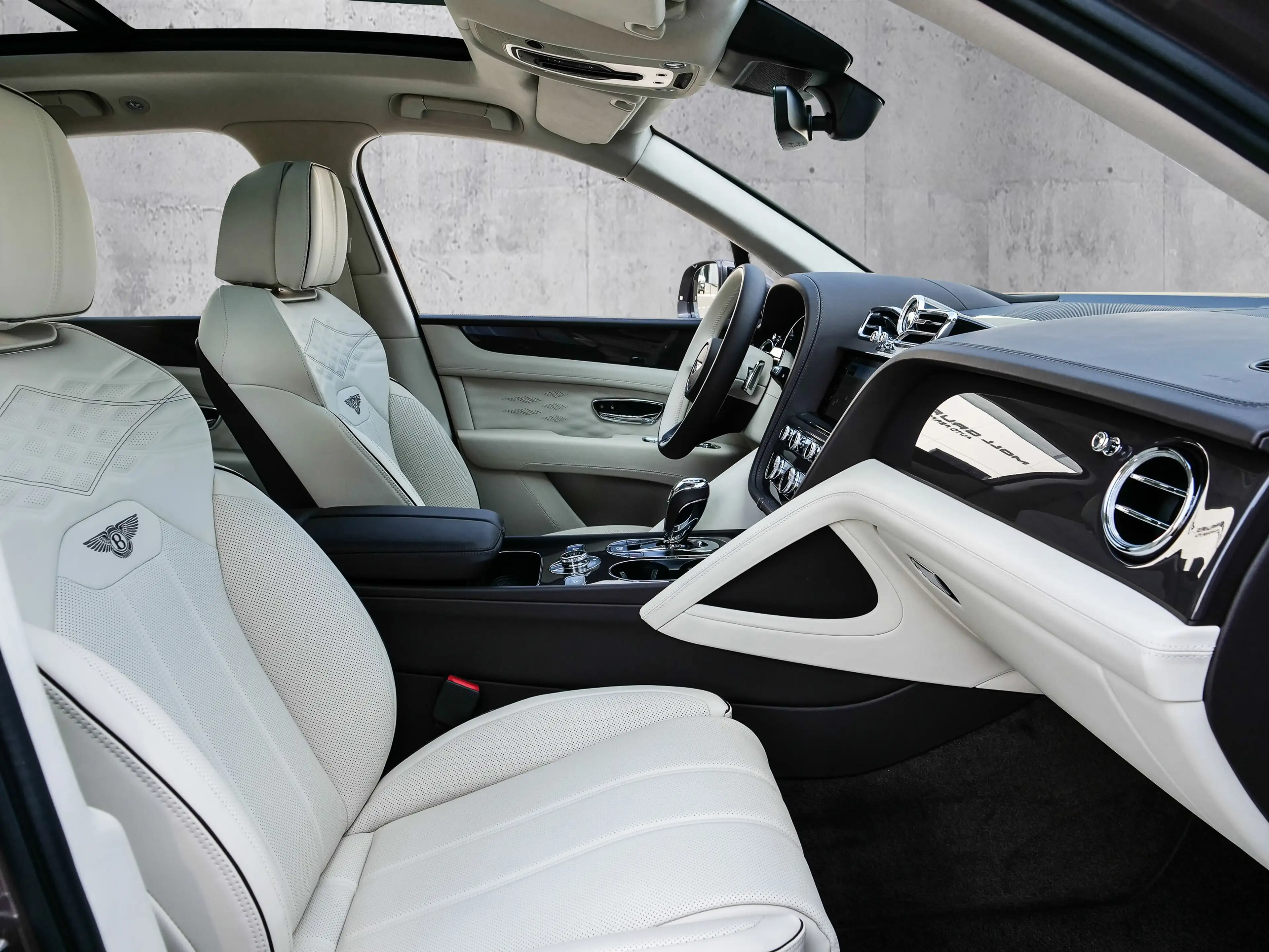 Bentley Bentayga Atelier V8 Bang & Olufsen, Tow Bar — photo 6