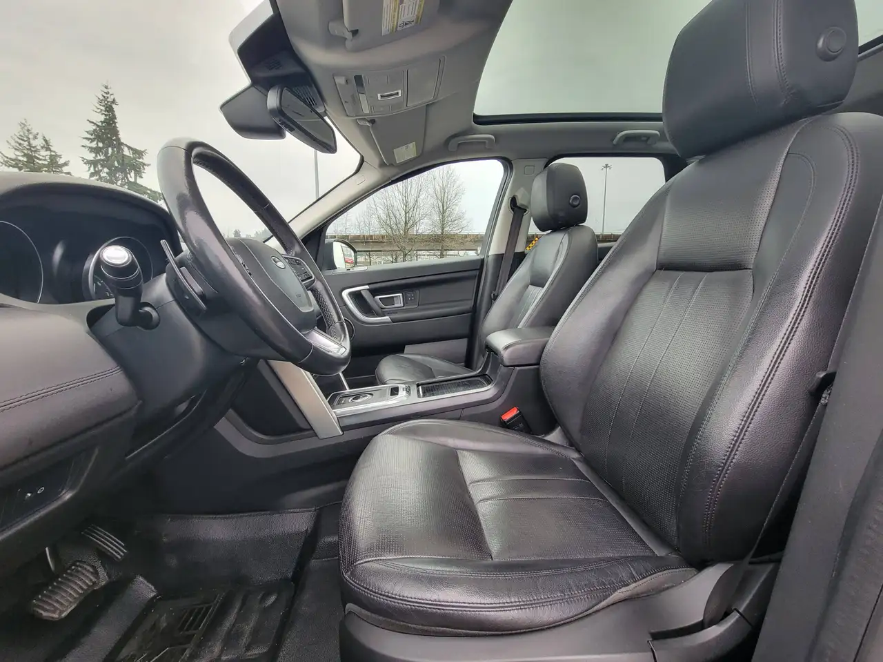 Land Rover Discovery Sport снимка Land Rover Discovery Sport