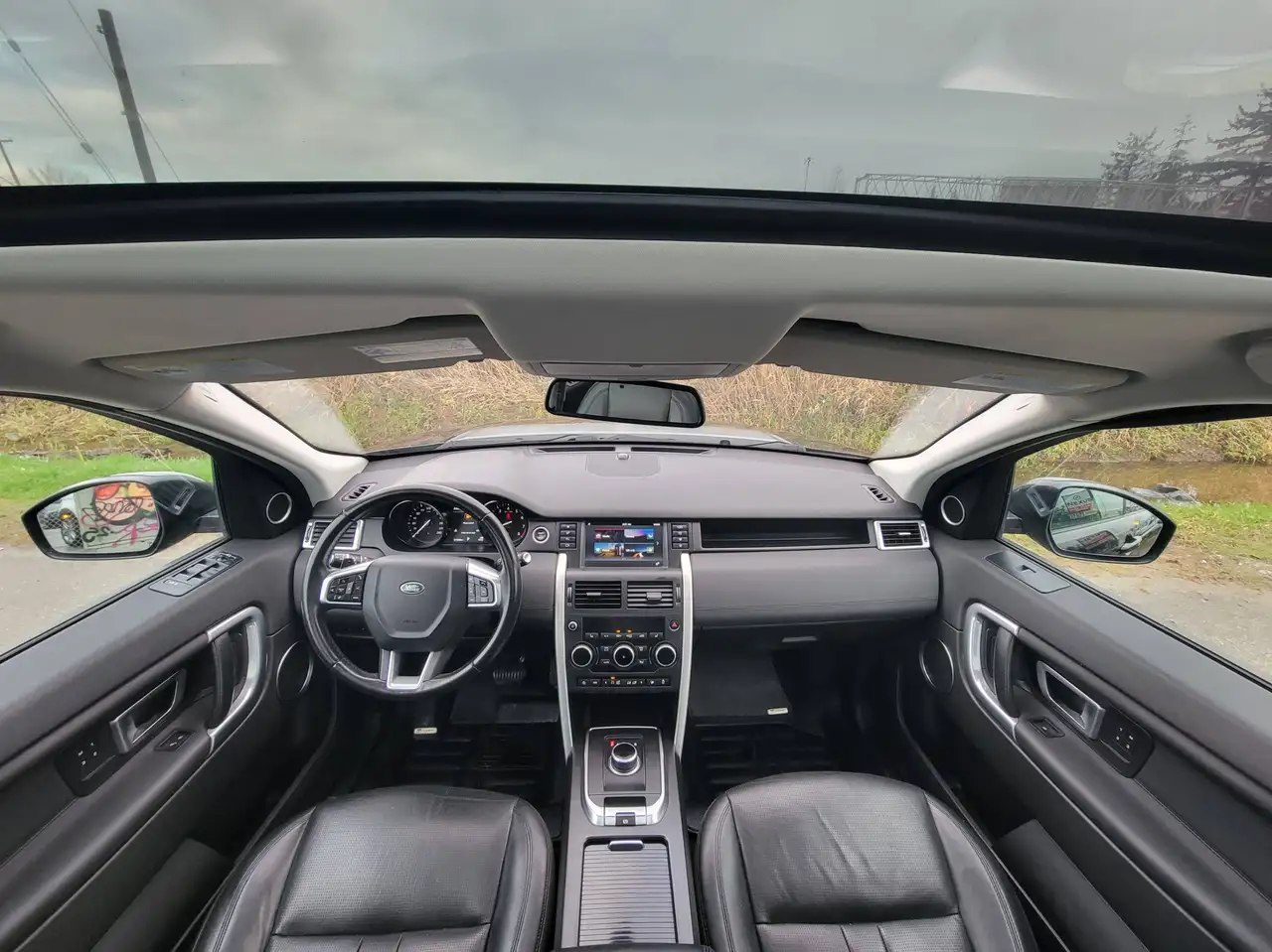 Land Rover Discovery Sport снимка Land Rover Discovery Sport