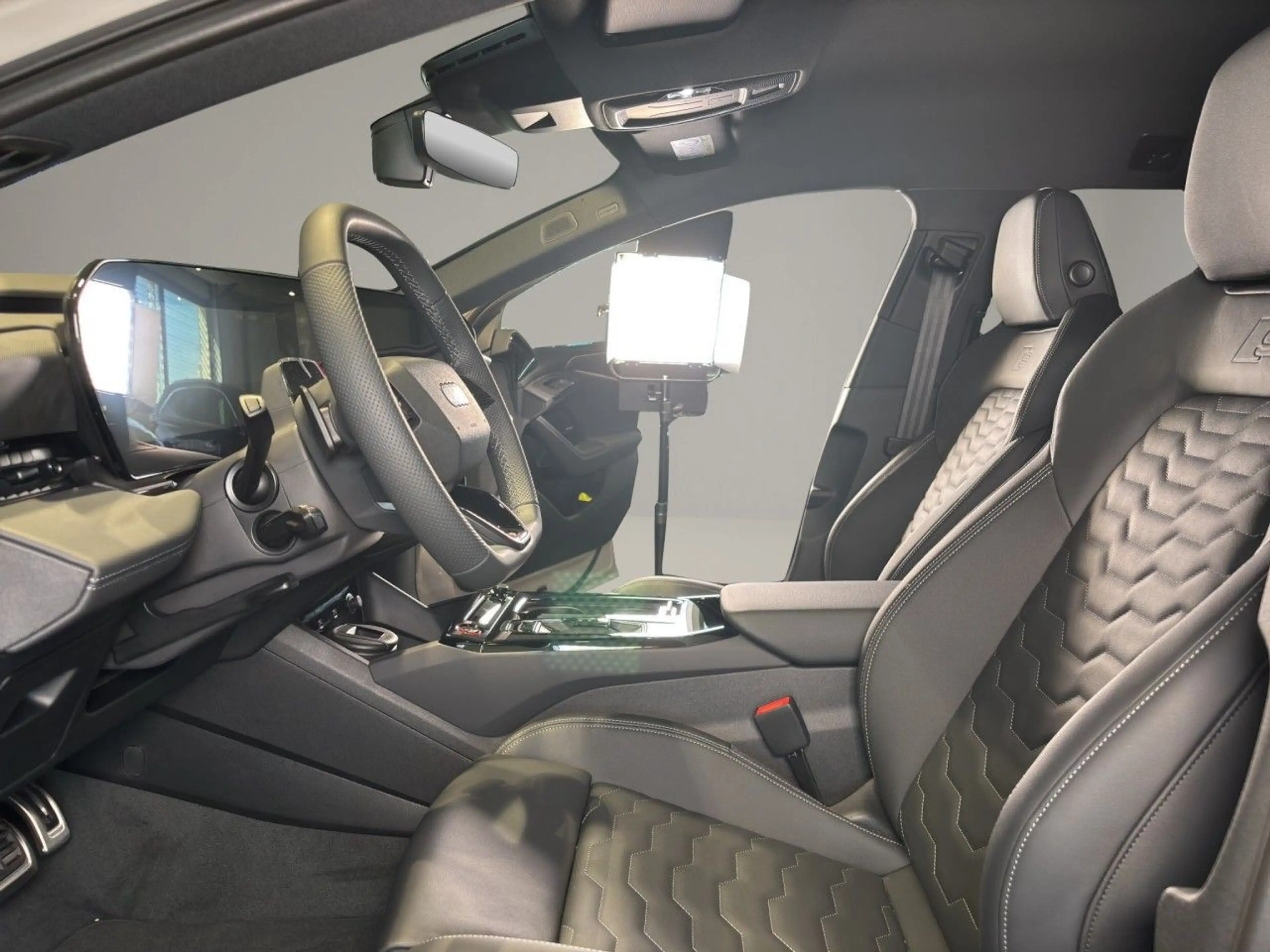 Audi A6 e-tron S-line business performance B&O — photo 10