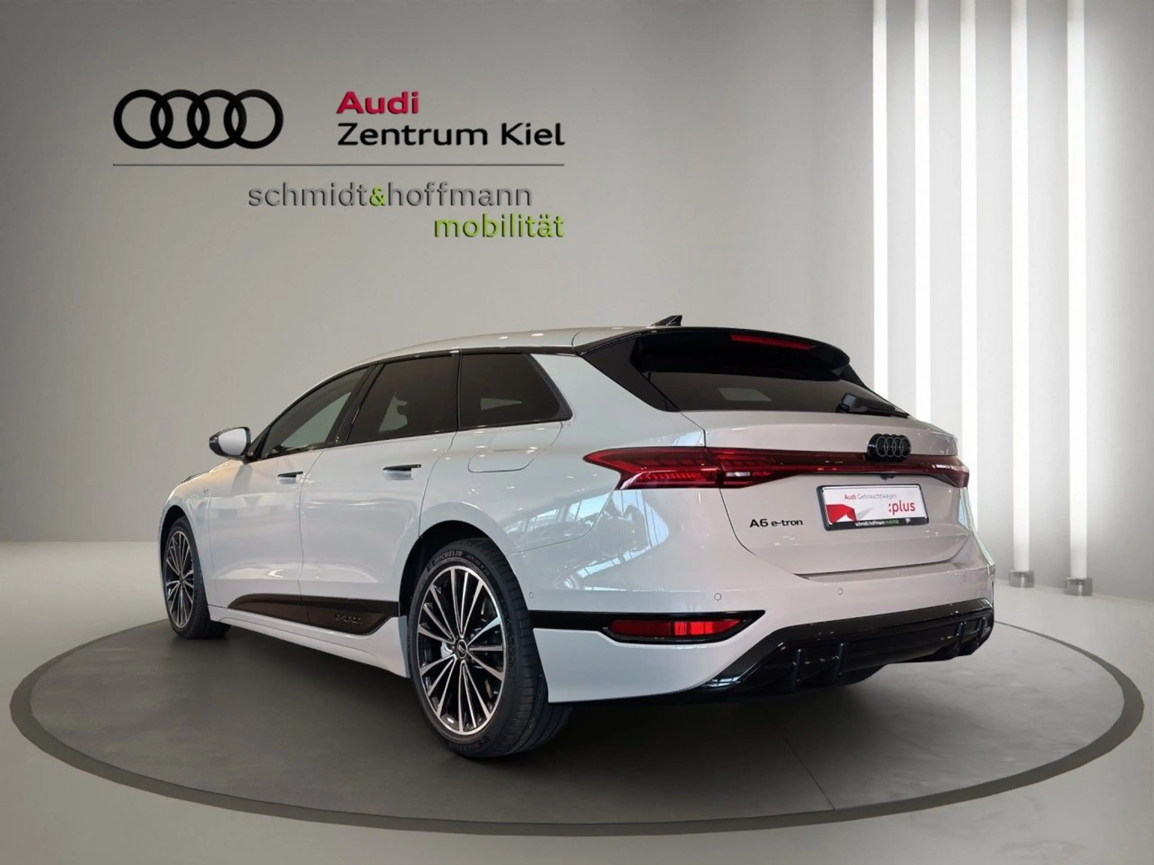 Audi A6 e-tron S-line business performance B&O — photo 5