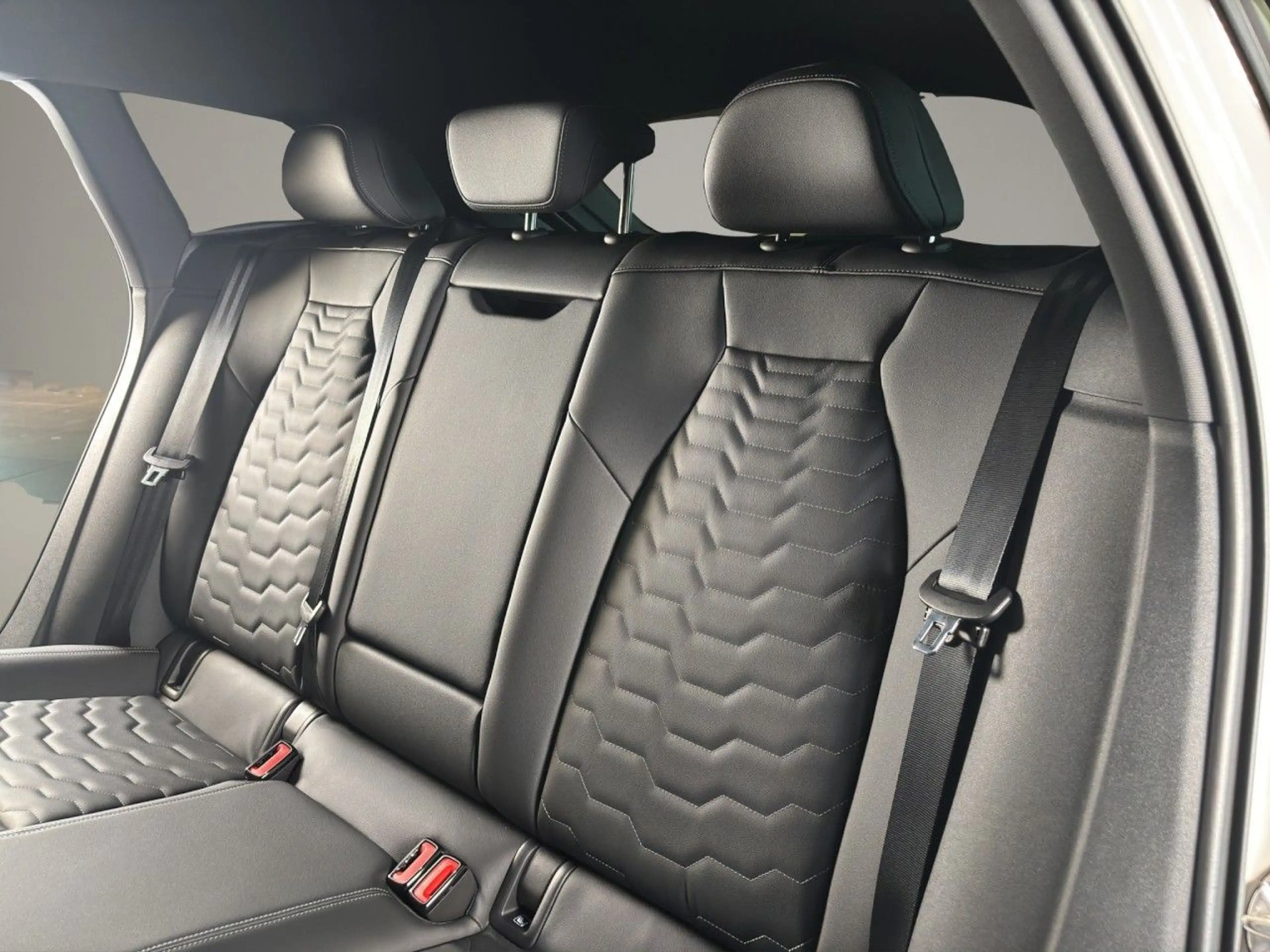 Audi A6 e-tron S-line business performance B&O — photo 14