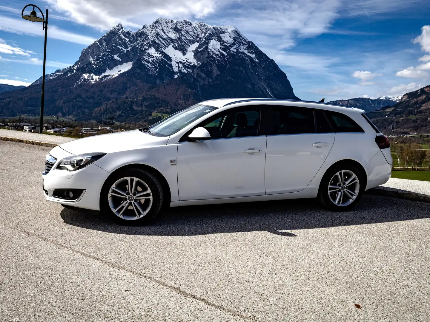 Opel Insignia Insignia ST 1,6 CDTI ecoflex Insignia Start/Stop System Insignia Weiß - 1