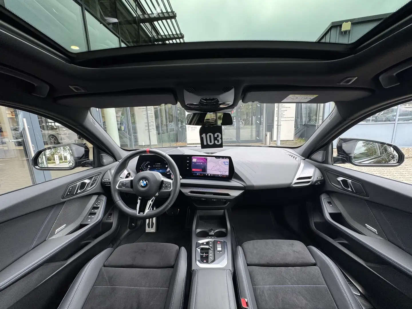 BMW 135 M135 xDrive AHK PANO h&k HuD DA-Prof PA+ 1,99% Schwarz - 2