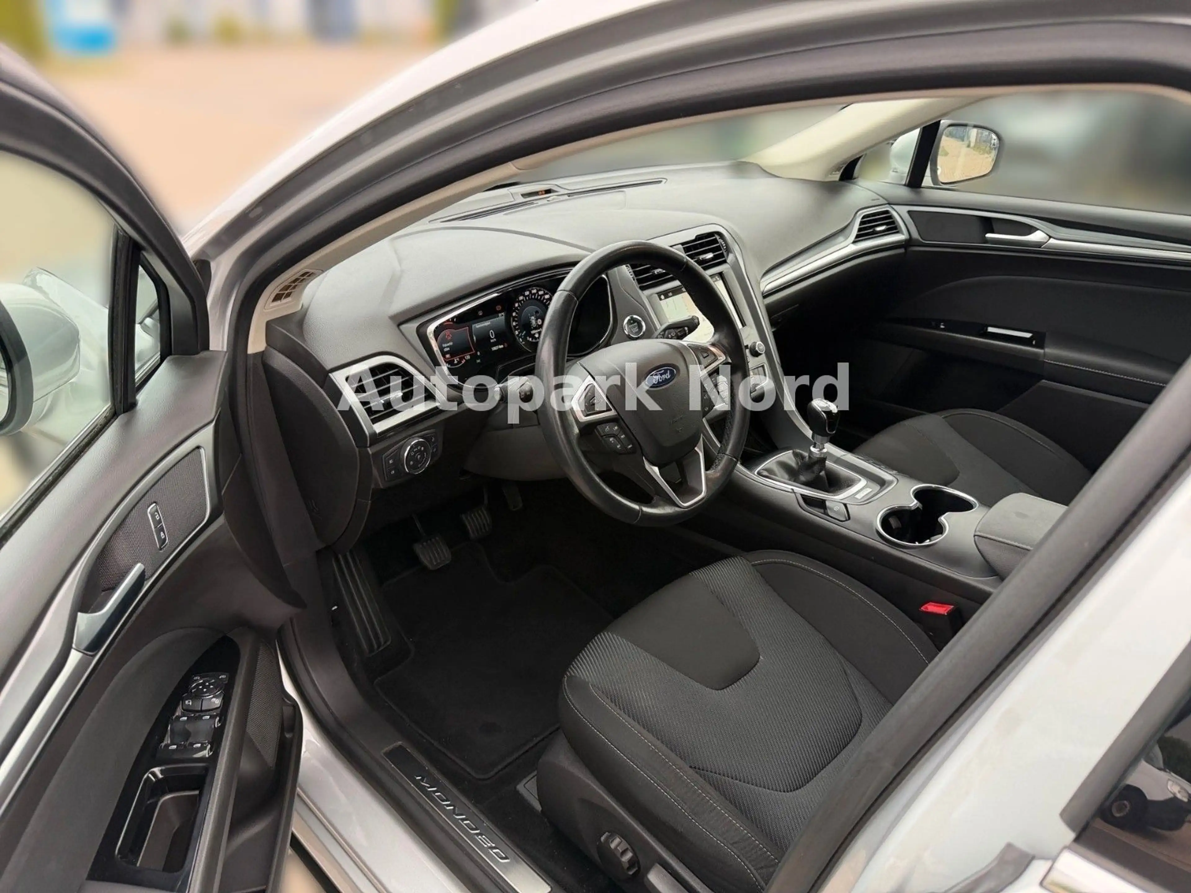 Ford Mondeo 2.0 TDCi Turnier Titanium/1.HAND/SHZ/TEMP — photo 15