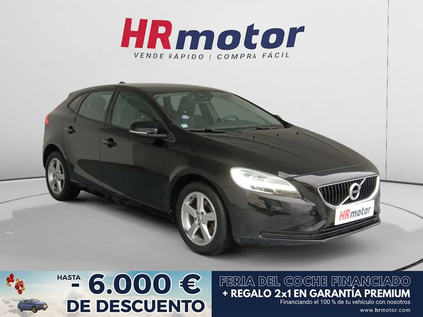 Volvo V40 T2 Momentum Aut. Negro - 1