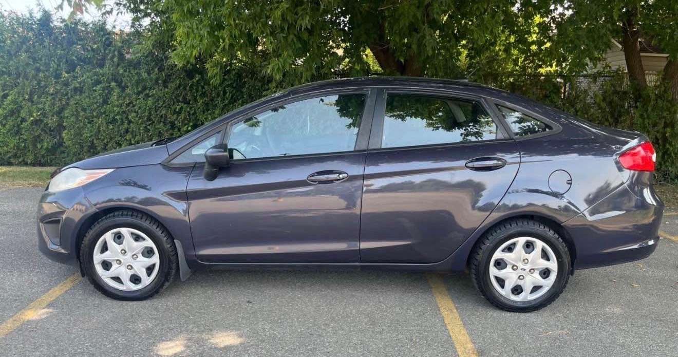 2013 Ford Fiesta Sedan