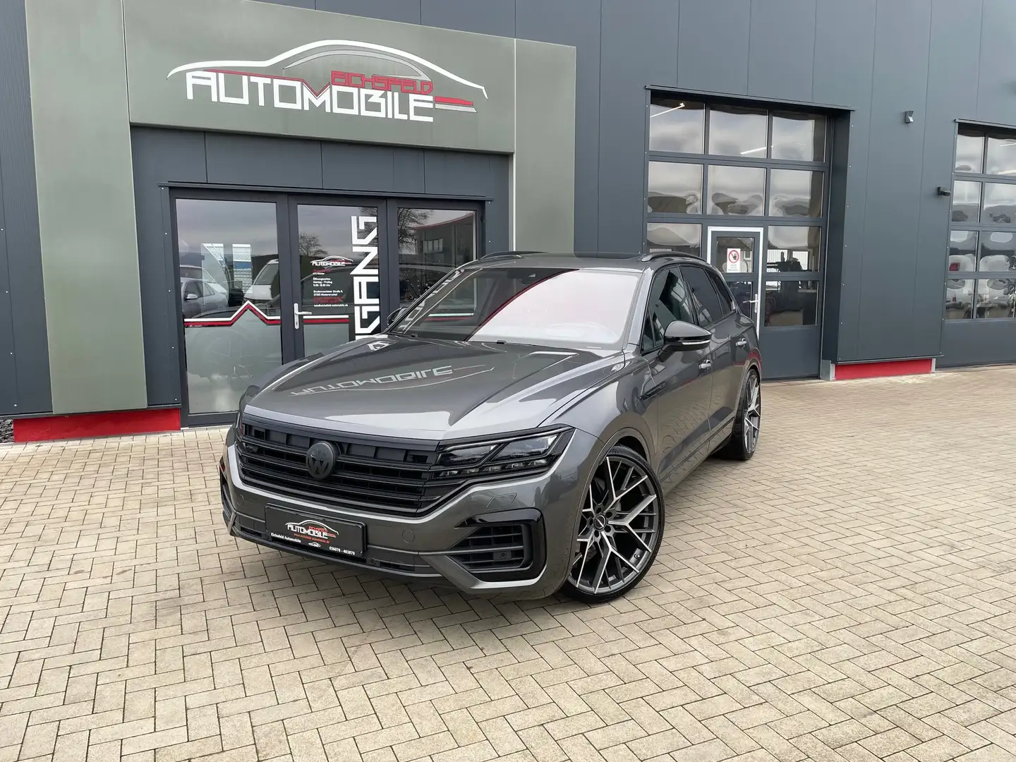 Volkswagen Touareg R-Line 4Motion Pano Luft Standh. Grau - 2
