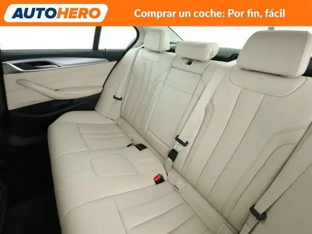 BMW 5 Series view 15