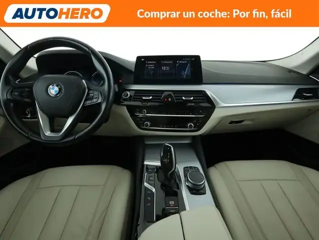BMW 5 Series view 13
