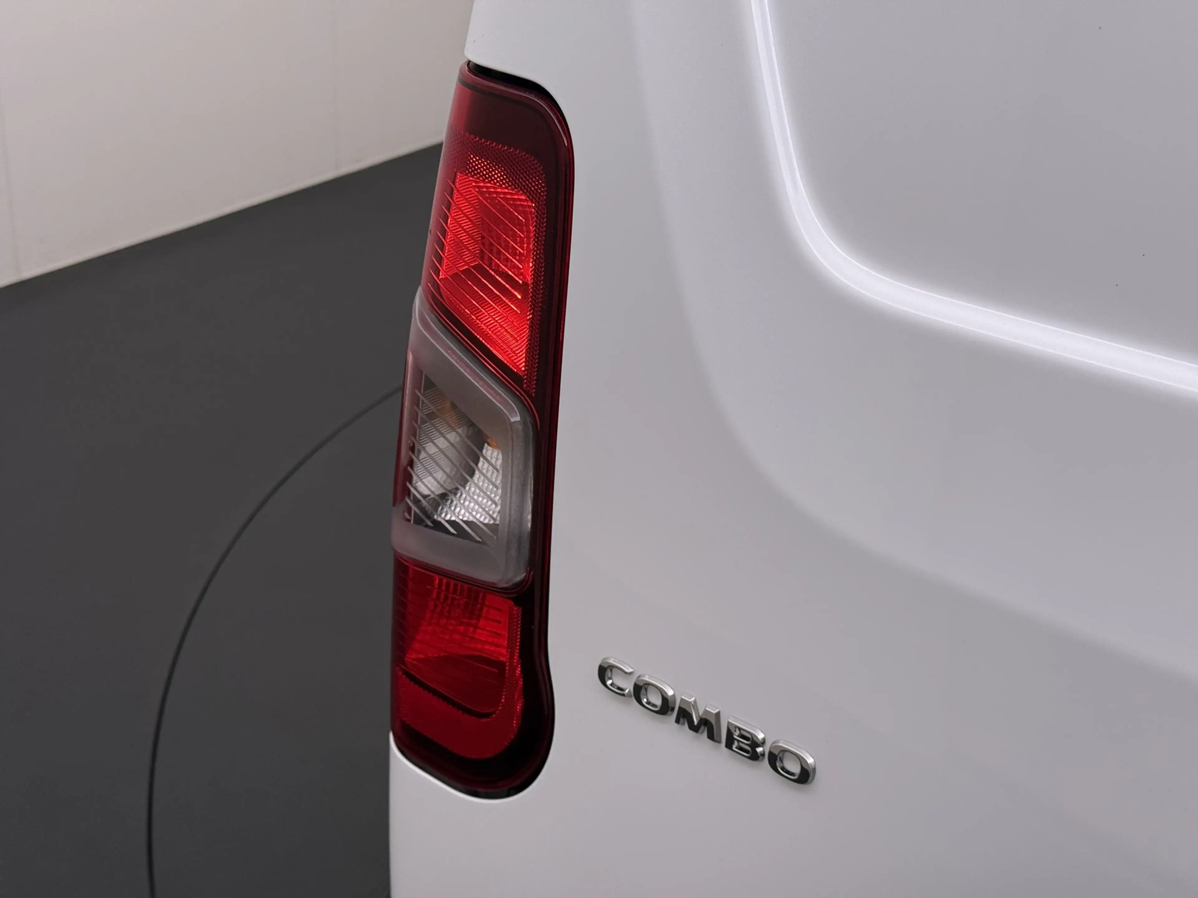 Opel Combo 1.5D L2H1 Edition Full Option Airco, Navi, Cruise — photo 6