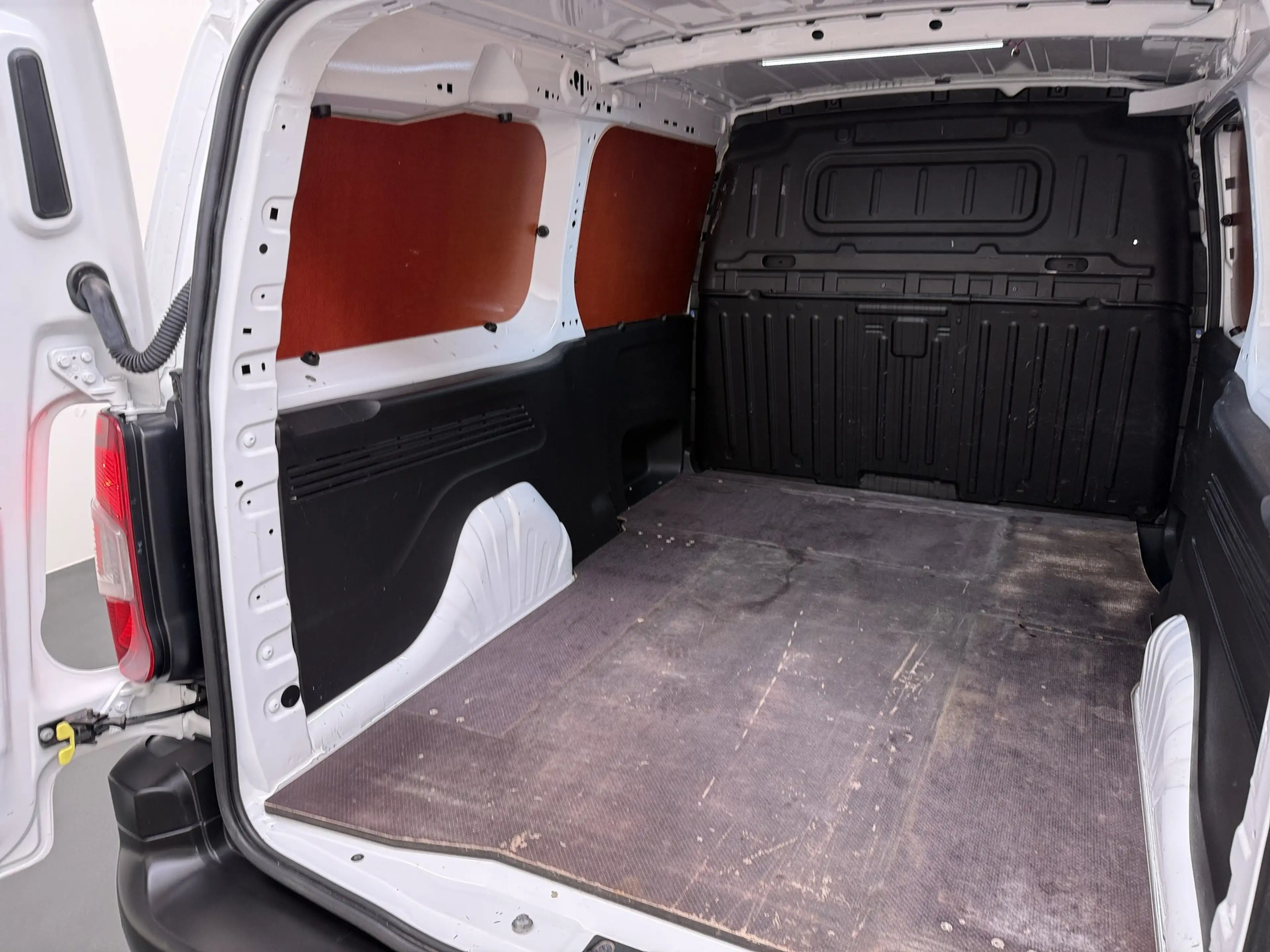 Opel Combo 1.5D L2H1 Edition Full Option Airco, Navi, Cruise — photo 9