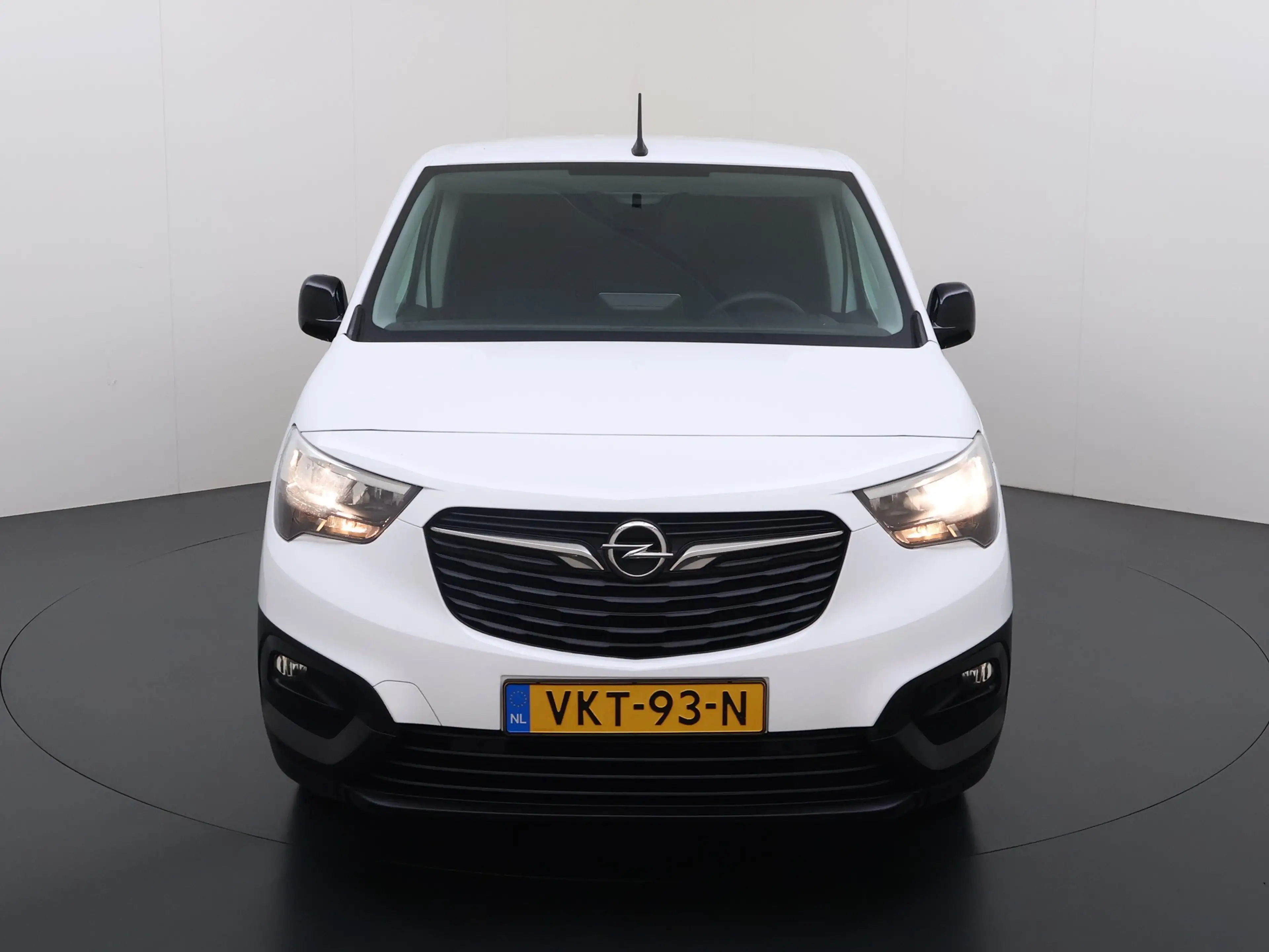 Opel Combo 1.5D L2H1 Edition Full Option Airco, Navi, Cruise — photo 3