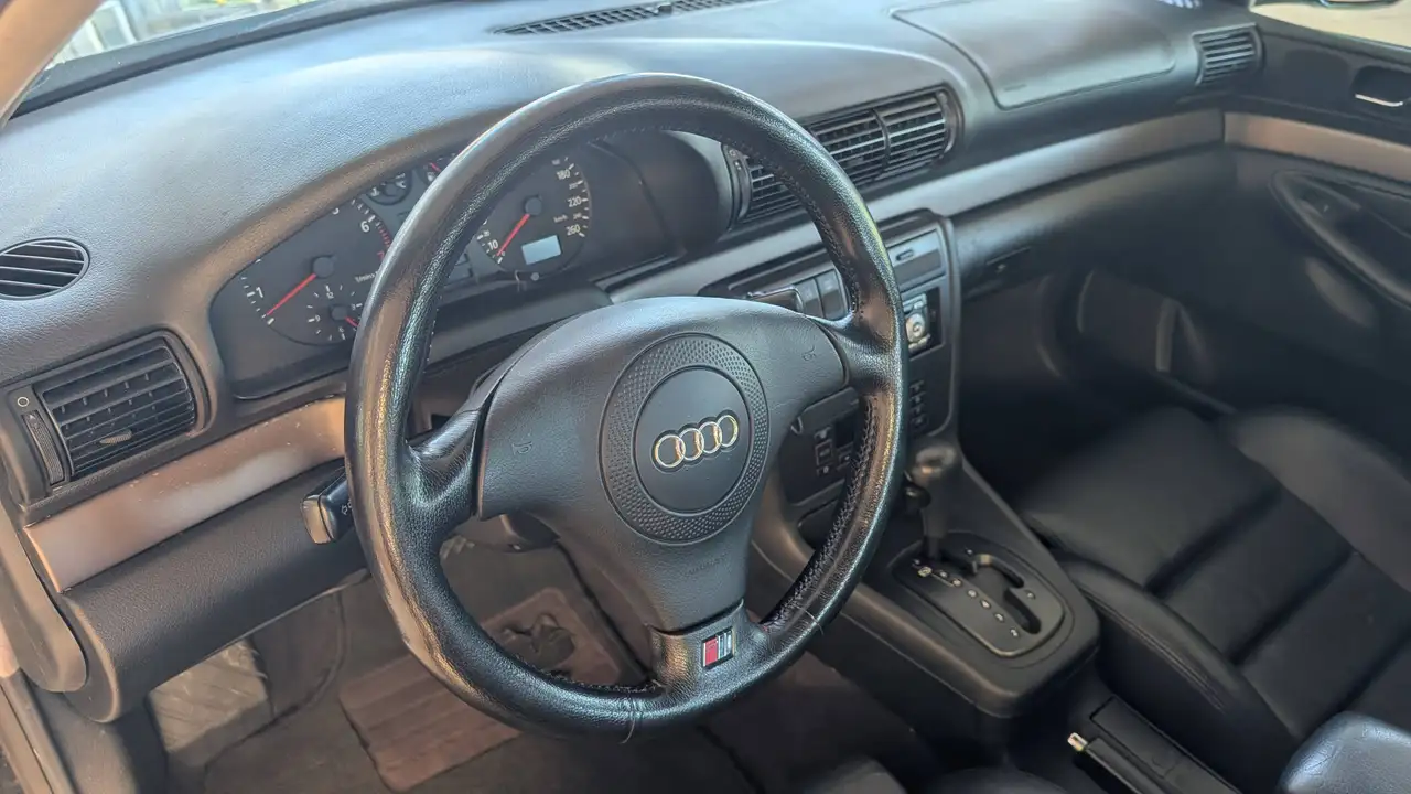 Audi A4 1,8 T Klimaautomatik Vollleder, foto 8