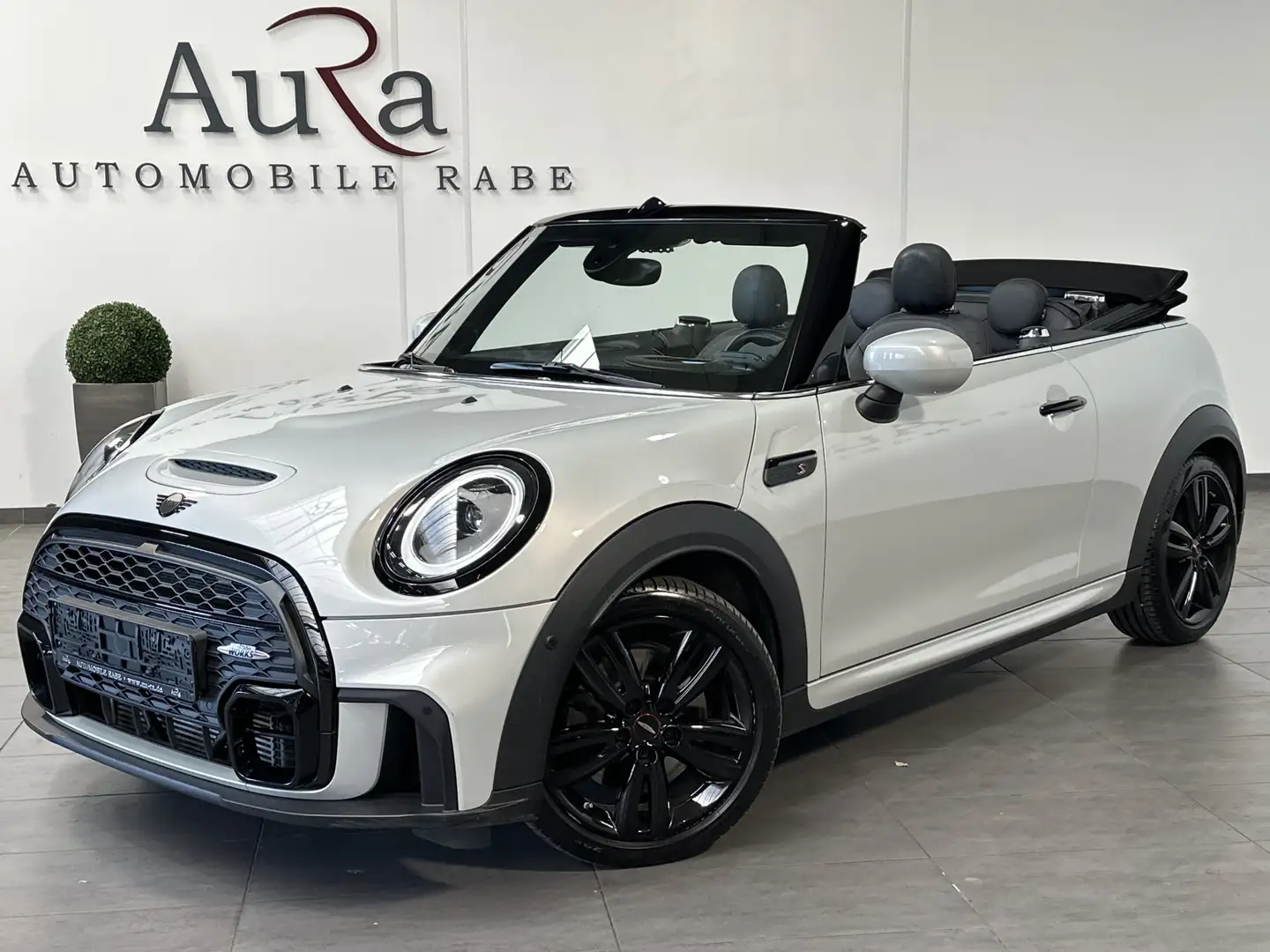 MINI Cooper S Cabrio JCW Aut. NAV+LED+CARPLAY+V-COCK Weiß - 1