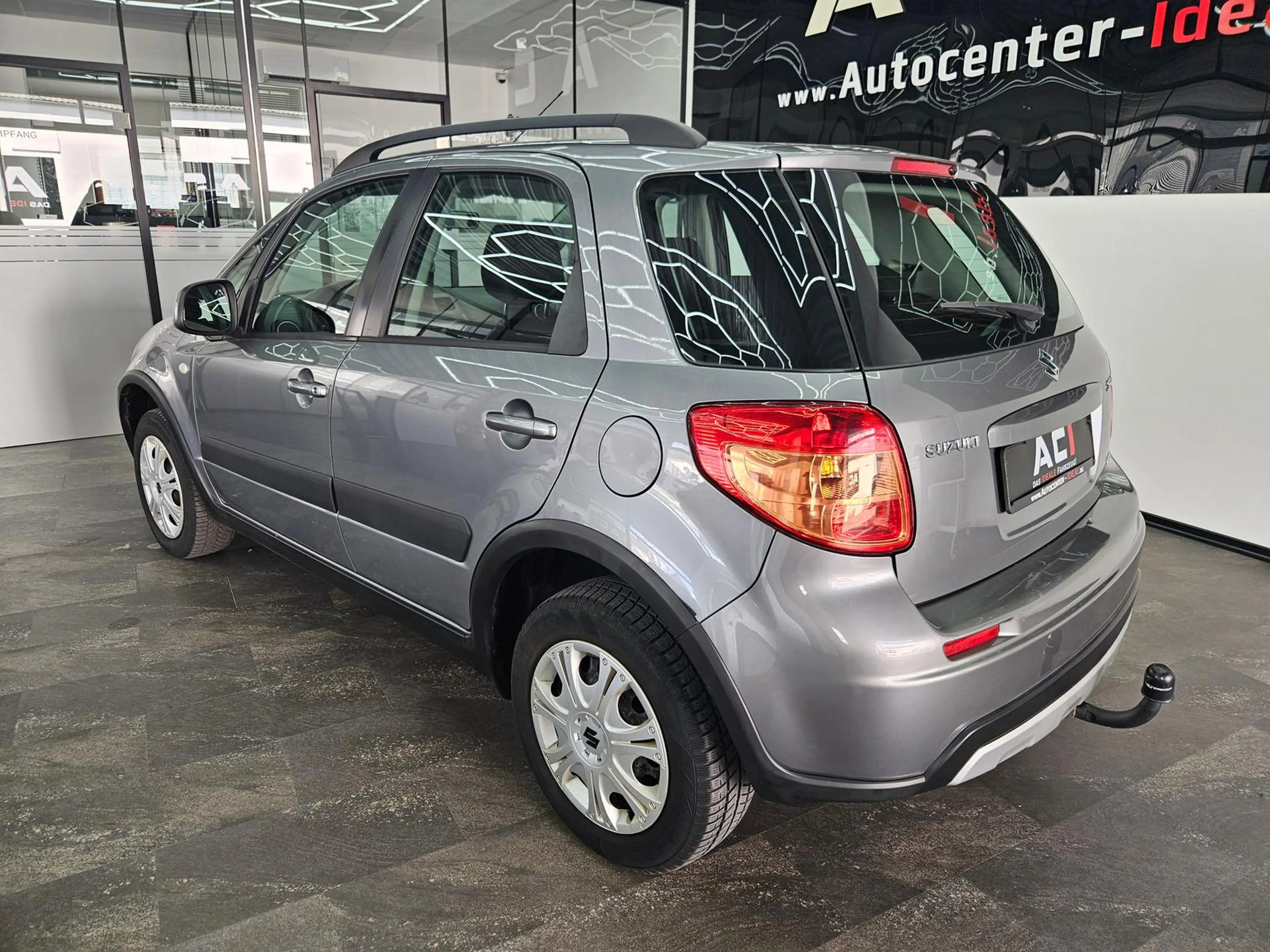 Suzuki SX4 1.6 Classic Club 4x4, HU Neu, AHK — photo 5