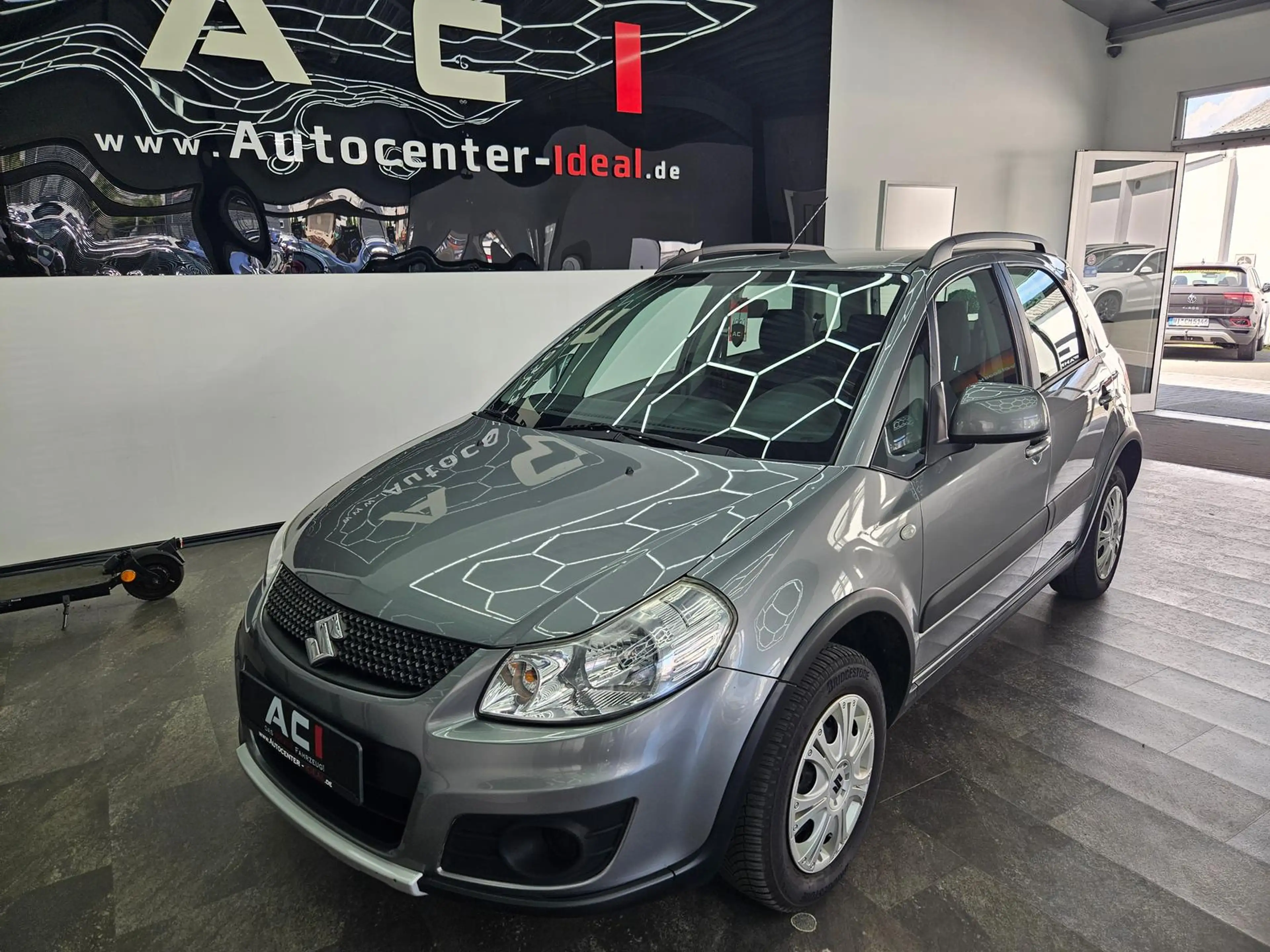 Suzuki SX4 1.6 Classic Club 4x4, HU Neu, AHK — photo 8